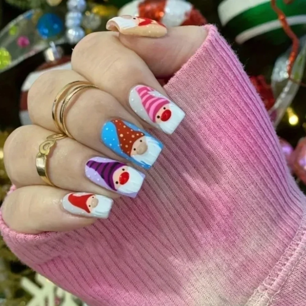 24 Pieces Fake press on nails